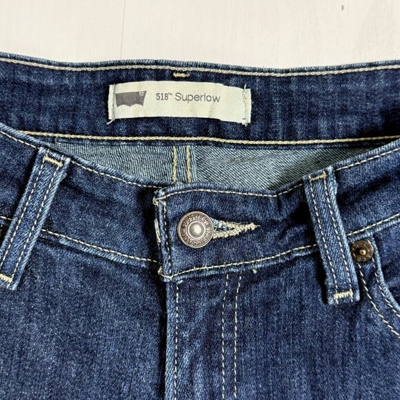 Levis 518 Jeans Womens JRs Sz 9 29x32 Superlow Bootcut Dark Wash Stretch Denim - Picture 7 of 10